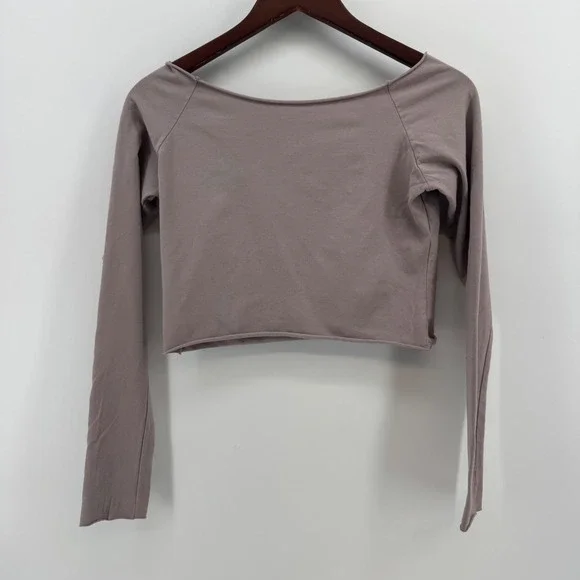 John Galt Womens Long Sleeve Scoop Neck Raw Hem Crop Top Mauve Taupe Size 2 - Picture 2 of 8